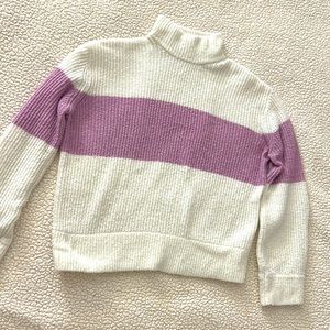 Long neck sweater/purple and white/very warm and comfortable/size XS